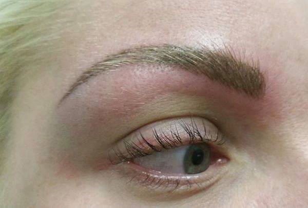 Lasting Color Permanent Make-Up Eyebrow Procedure